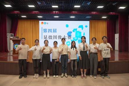 教师与选手合照