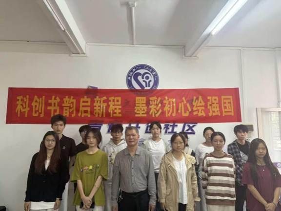 fcbe12472704472bd30d0479a1101aff